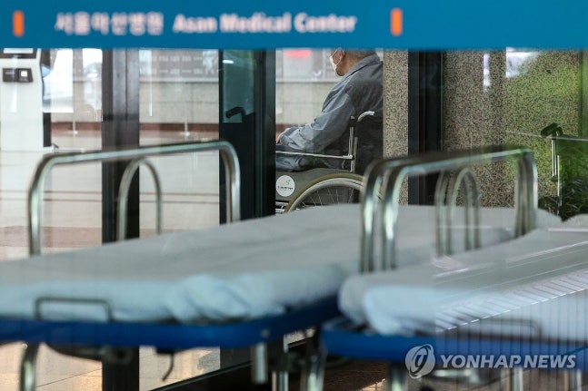 불길처럼 번지는 집단휴진 조짐…환자들은 어디로
(서울=연합뉴스) 서대연 기자