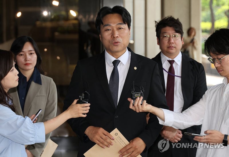 검찰, '<b>김정숙</b> 여사 인도 방문 의혹' 고발 與시의원 조사