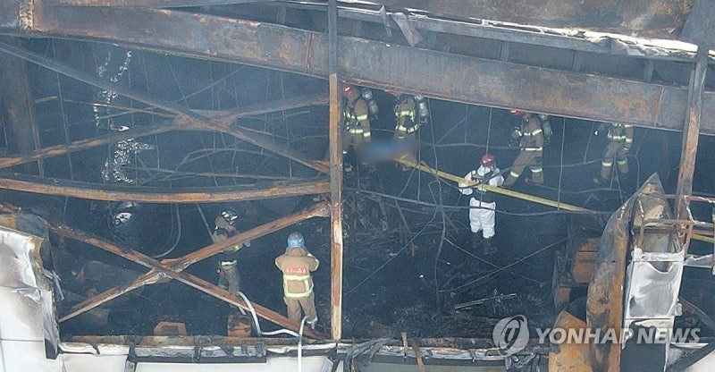 <b>화성</b> 아리셀 <b>공장</b> 화재 22시간여 만에 완진…실종자 수색 계속(종합)