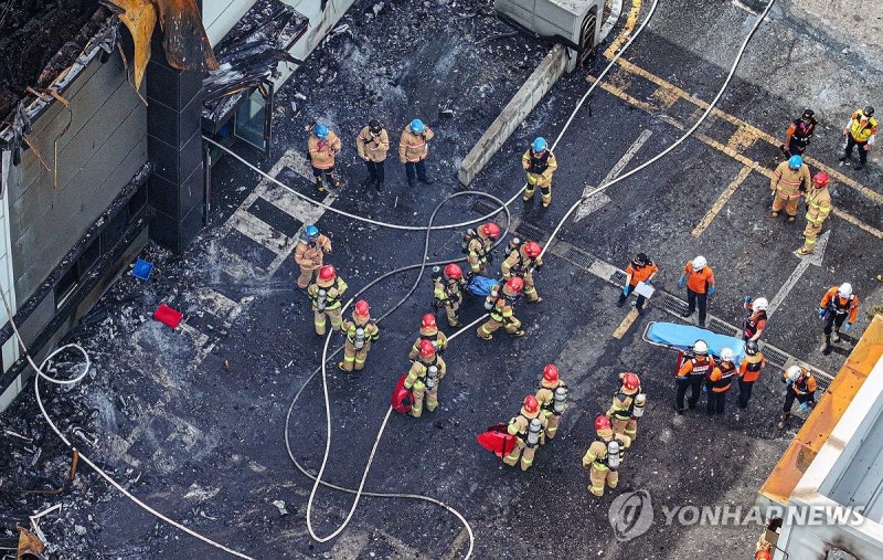 <b>화성</b> 아리셀 <b>공장화재</b> 사망·실종 23명 중 한국인 5명으로 늘어