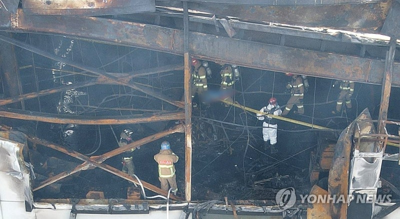 경찰, <b>화성</b> <b>화재</b>현장서 수습한 사망자 23명 전원 부검(종합)