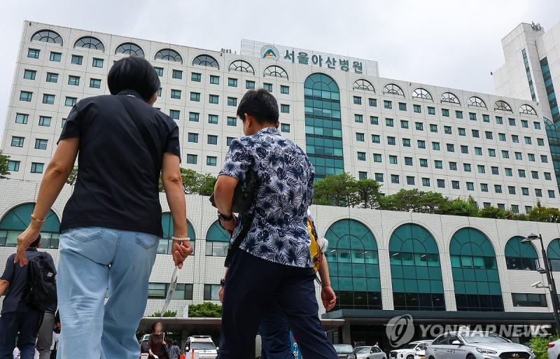 오늘 <b>아산병원 진료 축소</b>…환자 1천명 모여 "휴진 철회" 외친다