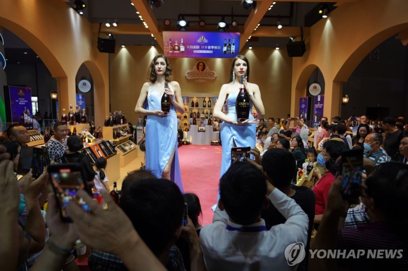 EU <b>전기차</b> 관세에 보복 본격화…中, EU산 브랜디 <b>반덤핑</b> 청문회(종합)