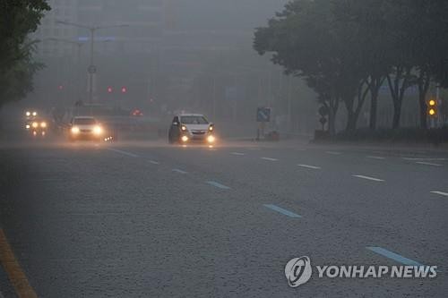 <b>충청</b>·<b>경북</b>권 많은 비…중대본 1단계·위기경보 '주의' 상향