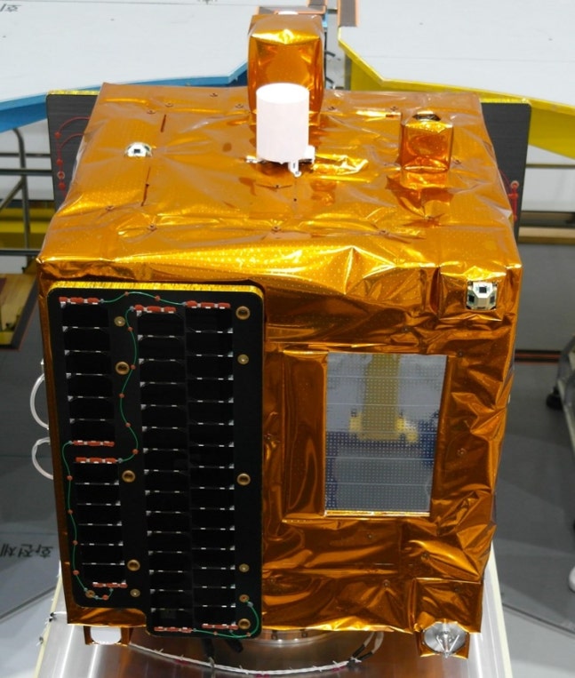 Image of nuclear battery embedded in Nuriho [Provided by Korea Atomic Energy Research Institute. Redistribution and DB prohibition]