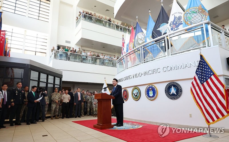 인태<b>사령부</b> 찾은 尹 "어느때보다 확고한 연합방위태세 긴요"