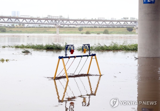 위만 보이는 그네
[연합뉴스 자료 사진]