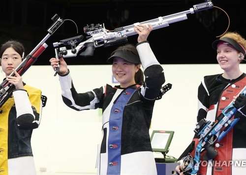 [<b>올림픽</b>] 16세 반효진, 공기소총 10ｍ 금<b>메달</b>…한국 하계<b>올림픽</b> 100호(종합3보...
