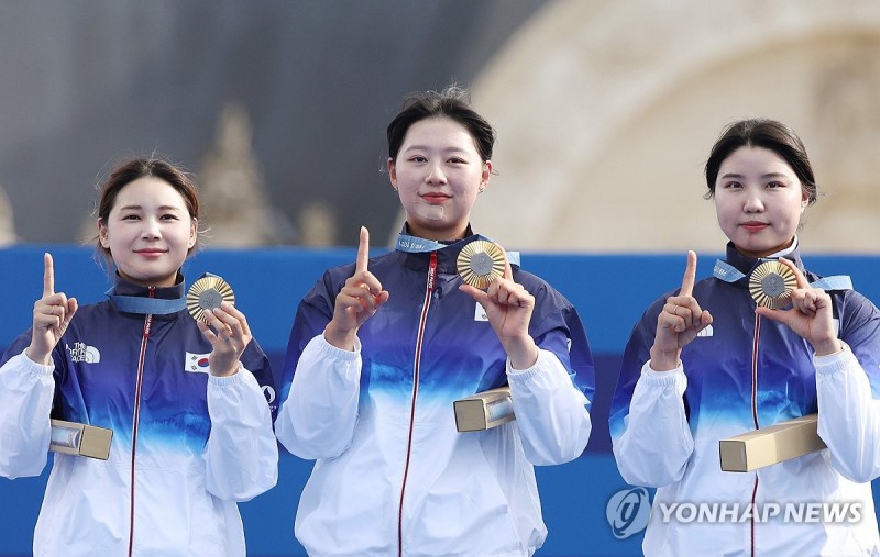 [<b>올림픽</b>] 여자양궁, 단체전 '<b>10연패 신화</b>' 완성…중국 꺾고 금메달(종합)