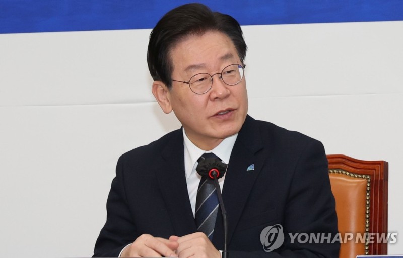 검찰, "<b>민주당</b>의 '<b>이재명 기소</b>' 검사 고발은 사법 방해"