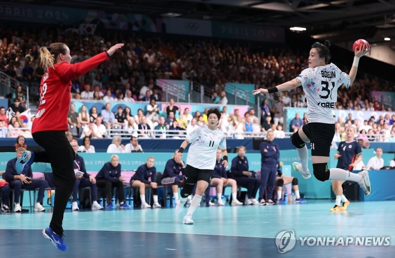 [올림픽] 한국 <b>여자 핸드볼</b>, 강호 노르웨이에 잘 싸웠으나 분패