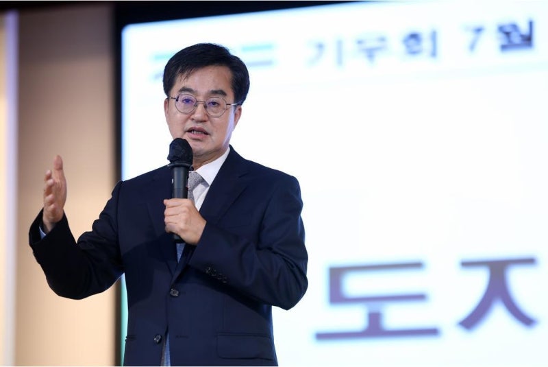 <b>김동연</b>, 김문수·이진숙 인사에 "마이동풍 국정기조…극단으로"