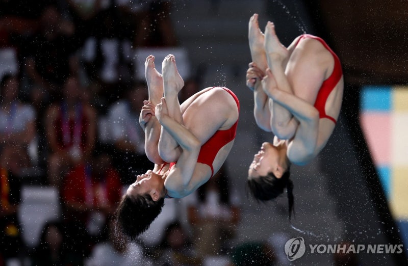[올림픽] 김미래-조진미 싱크로 10ｍ 은메달…<b>북한 다이빙</b> 사상 첫 메달