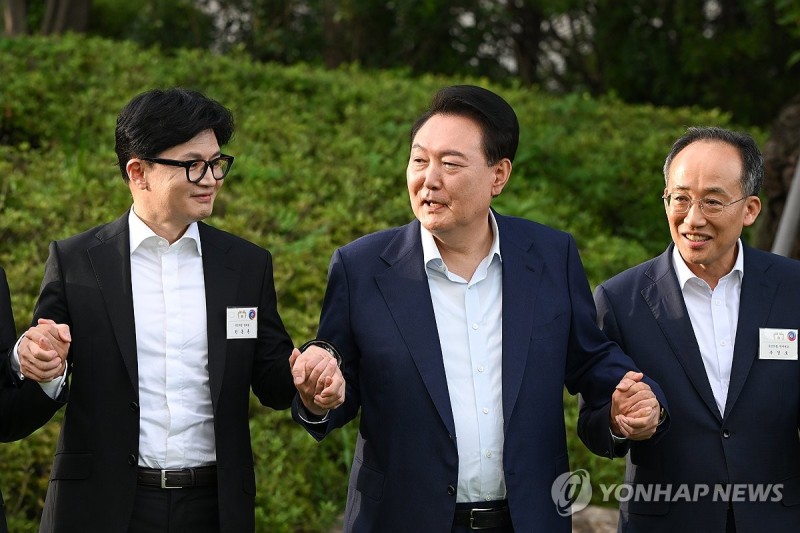 尹<b>대통령</b>·<b>한동훈</b>, 용산 대통령실서 비공개 회동