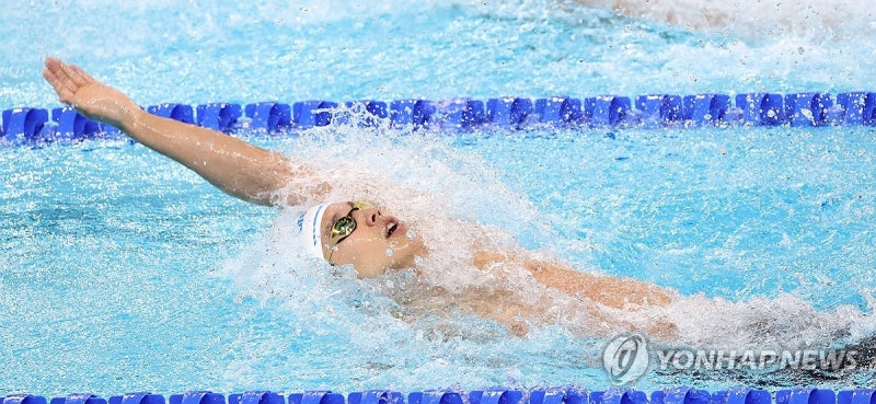 [올림픽] <b>이주호</b>, 한국 배영 최초 결승 향해 전진…예선 10위로 <b>준결승</b>