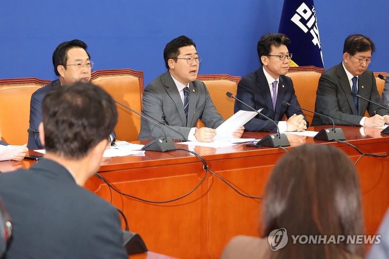 <b>박찬대</b> "<b>한동훈</b>, 간첩죄 거짓말…野탓말고 안보무능 성찰해야"