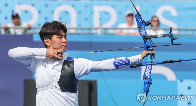 <b>김제덕</b> '8강으로!'