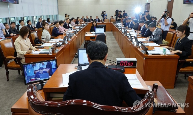 ‘간호법 제정안’ 복지위 통과…오후 본회의서 처리(서울=연합뉴스) 한종찬 기자