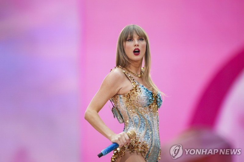 美CIA "<b>스위프트</b> 빈 <b>콘서트 테러</b>계획 관련정보 제공해 막았다"