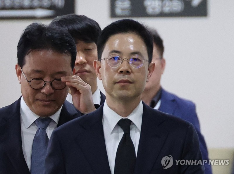 '고발사주' <b>손준성</b> 2심 선고 하루 전 <b>연기</b>…내달 4일 재판 재개
