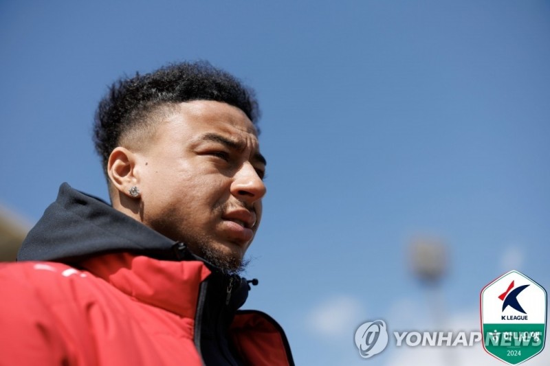 '<b>무면허</b> 킥보드' 린가드, 어제 경찰 출석조사…<b>범칙금</b> 19만원