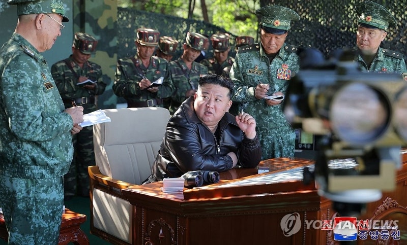 <b>김정은</b>, '핵보유국' 운운하며 尹 실명 비난…"<b>온전치</b> 못한 사람"