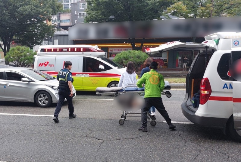 [<b>전국체전</b>] 어찌 이런 일이…<b>마라톤</b> 경기중 차량이 <b>선수</b> 치어