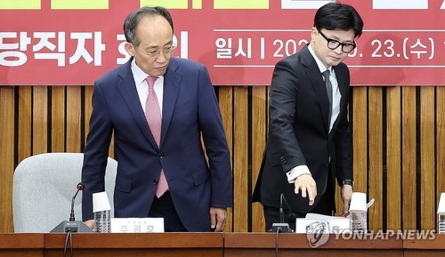 尹韓 면담 뒤 與투톱 신경전…특별감찰관 두고 계파갈등 고조(종합2보)