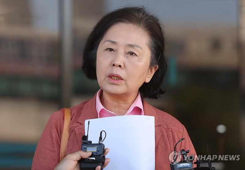 '명태균 의혹' 핵심 <b>김영선</b> 검찰 출석 "대가성 <b>공천</b> 나와 무관"