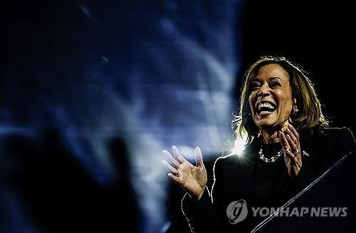 [美<b>대선</b>] 해리스 "<b>미국</b>인, 분열에 지쳐…우린 공통점 더 많아"(종합)