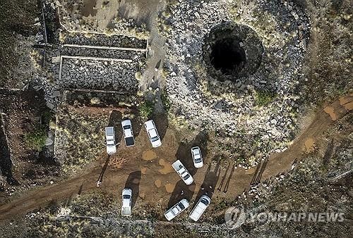 불법 채굴꾼에 칼 빼든 남아공, 수천명 은신한 폐광 봉쇄
