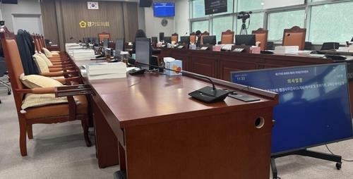 경기도, '전과 논란' <b>김봉균 협치수석 도의회</b> 업무 중지