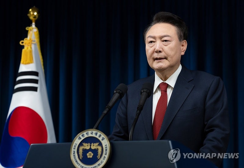 <b>김용현</b> <b>혐의</b>는 <b>내란</b> 중요임무종사…수괴는 윤 대통령 지목?
