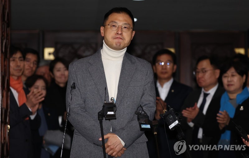 김상욱 "尹 <b>탄핵표결</b>, 다음엔 찬성"…여당내 3번째 '이탈표'