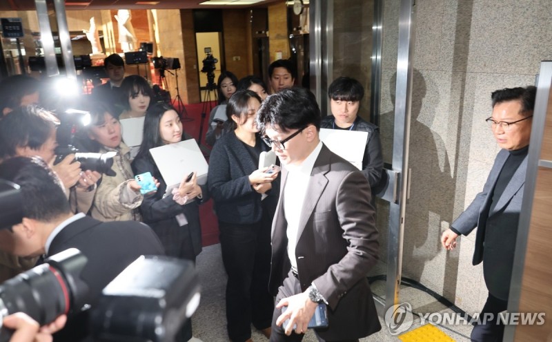 與<b>TF</b>, '내년 5월 또는 6월 조기 대선' 로드맵 초안 마련