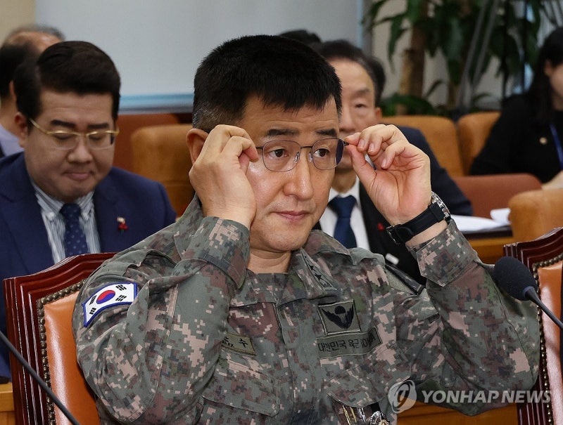 [2보] <b>검찰</b>, '계엄사령관' <b>박안수</b> 육군참모총장에 <b>구속영장</b>
