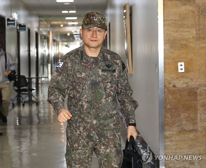 '<b>계엄사령관</b>·포고령' <b>박안수</b> 육군총장 검찰 구속…"도망 우려"(종합)