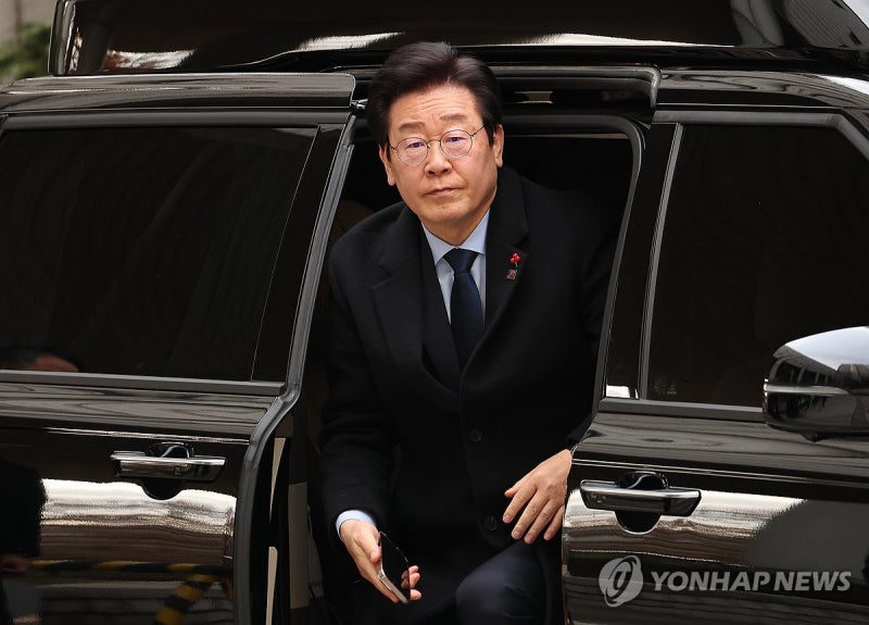 재판 <b>출석</b>하는 <b>이재명 대표</b>