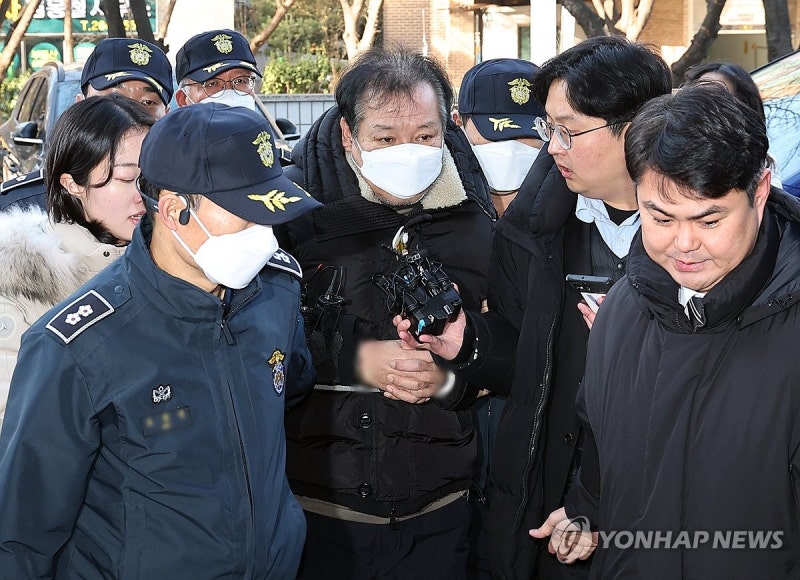 검찰, '공천 헌금 의혹' <b>건진법사 구속영장</b> 재청구