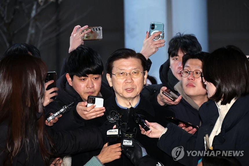 경찰 3차 출석 요구에 응한 박종준 경호처장 (서울=연합뉴스) 임화영 기자 = 윤석열 대통령에 대한 고위공직자범죄수사처의 체포영장 집행을 저지한 박종준 대통령 경호처장이 10일 오전 서울 서대문구 국가수사본부로 출석