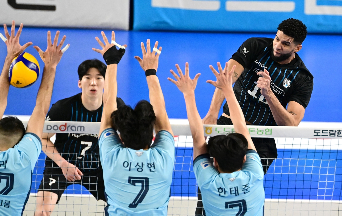'쿠바 특급' 레오와 <b>실바</b>의 괴력…불꽃 화력으로 공격의 중심