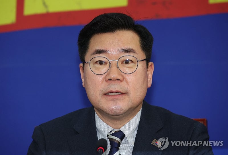 <b>박찬대</b> "與, <b>특검법</b>서 <b>내란</b>선동 수사 빼자는 건 생떼"
