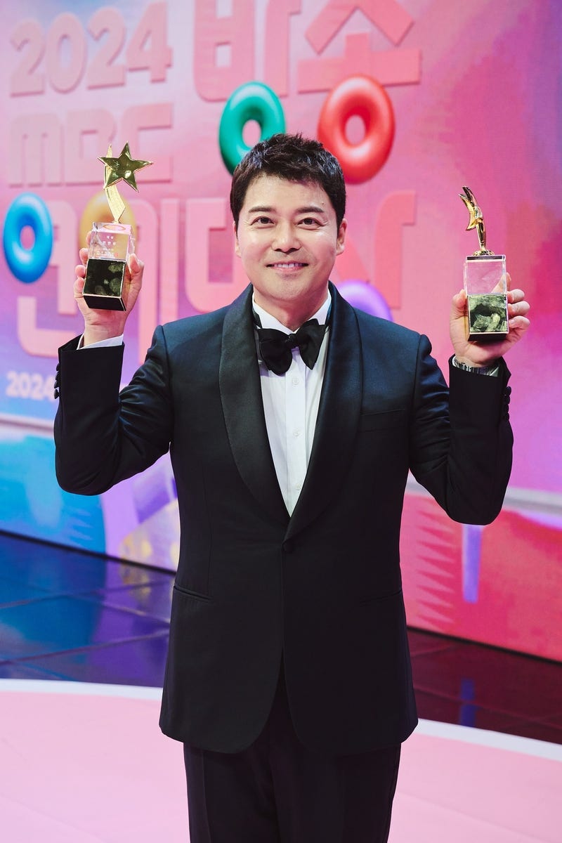 전현무, 3번째 <b>MBC 연예대상</b>…"초심 잃은 적 없다"