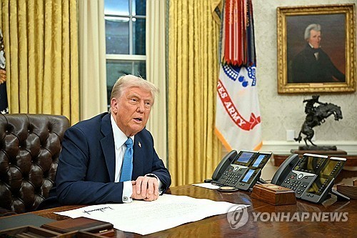<b>트럼프</b> "加·<b>멕시코</b>·中, <b>관세</b> 피할 방법없어"…2월1일 강행확인