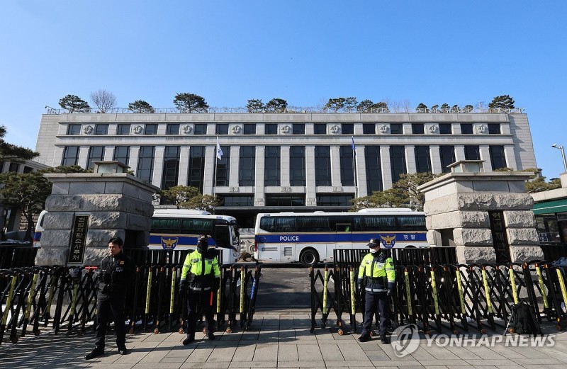 헌재, '<b>마은혁</b> 임명' <b>권한쟁의</b> 변론재개…헌법소원도 선고 연기