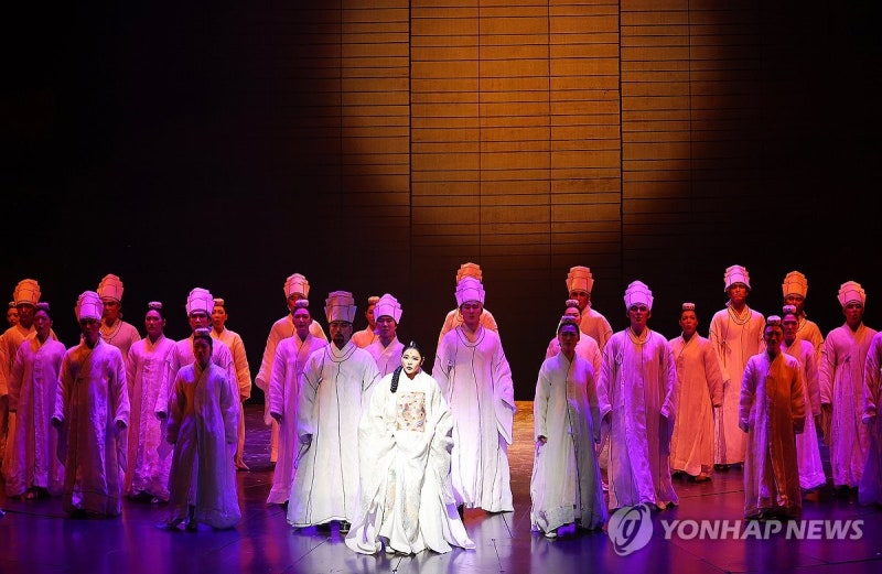 <b>30주년</b> 맞은 뮤지컬 '<b>명성황후</b>'…"200년 넘어가는 레전드 되길"