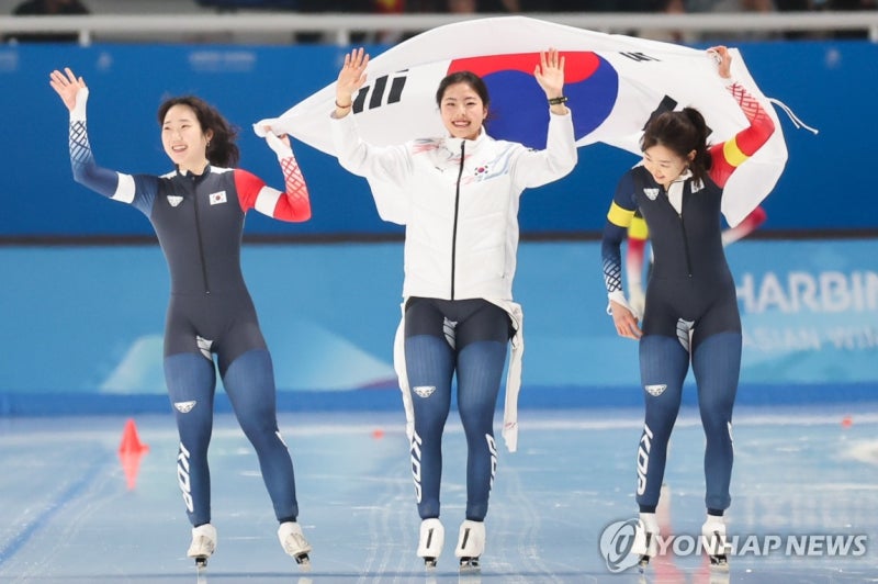 [아시안게임] <b>여자</b> 빙속, <b>하얼빈 AG</b> <b>팀 스프린트</b> 우승…김민선·이나현...