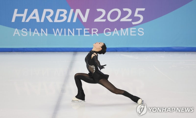 <b>김채연</b>의 <b>쇼트</b> 연기