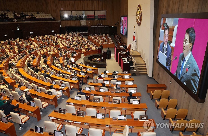 박지원, 崔<b>대행</b>에 "내란수괴 위해 짱구노릇"…여야 고성 설전