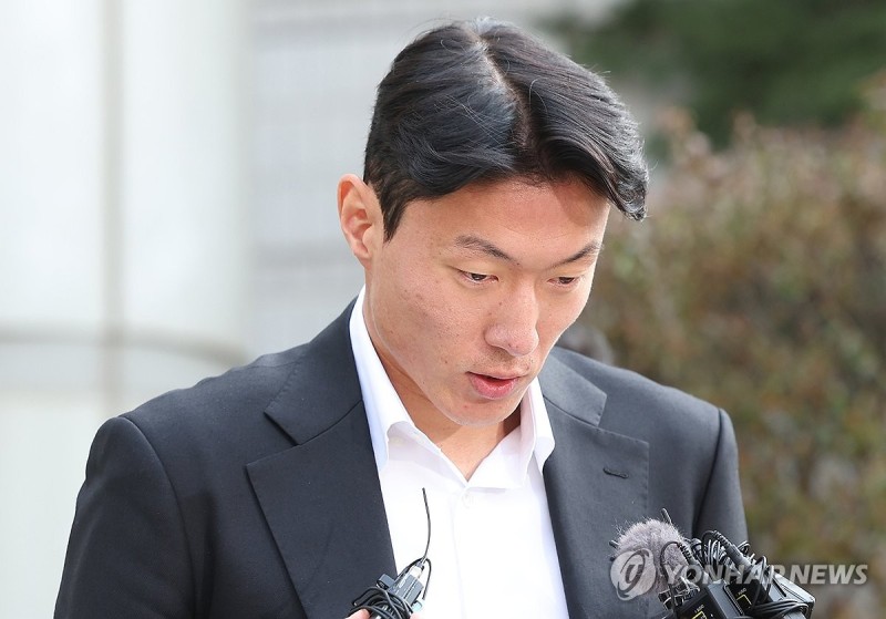 황의조 불법촬영 논란: 집행유예 판결, 피해자 반발의 이유는?